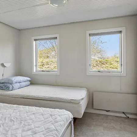 Vakantiehuis Beautiful In With Wifi *